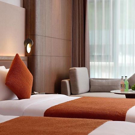 Zhangjiajie Utopia Hotel--Free One Way Pick Up Service Over 2 Nights מראה חיצוני תמונה