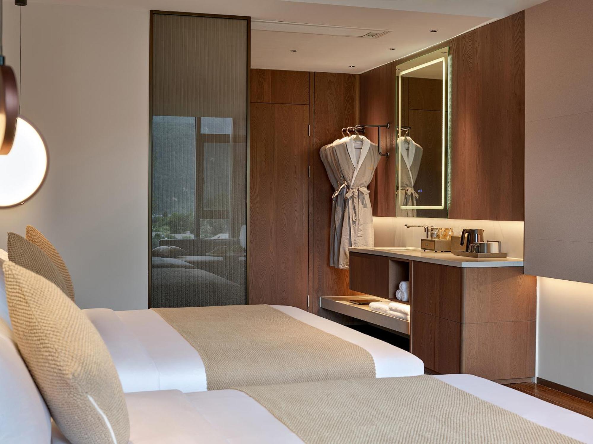 Zhangjiajie Utopia Hotel--Free One Way Pick Up Service Over 2 Nights מראה חיצוני תמונה