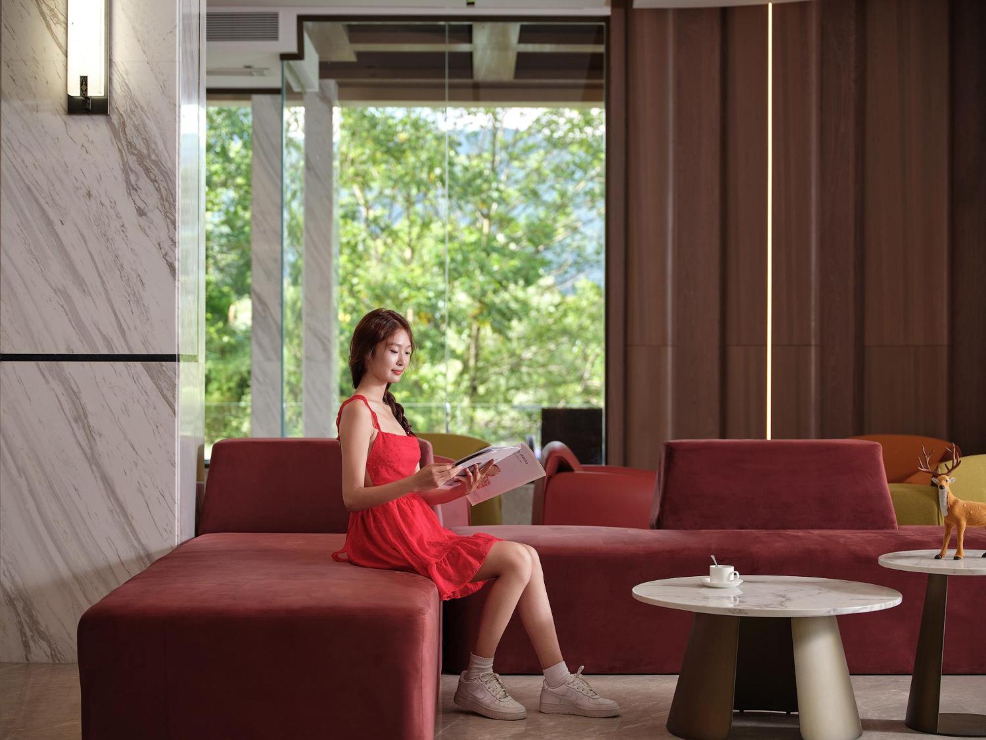Zhangjiajie Utopia Hotel--Free One Way Pick Up Service Over 2 Nights מראה חיצוני תמונה