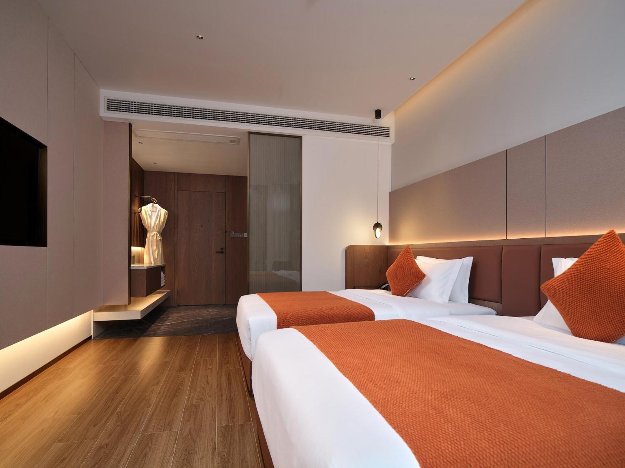 Zhangjiajie Utopia Hotel--Free One Way Pick Up Service Over 2 Nights מראה חיצוני תמונה
