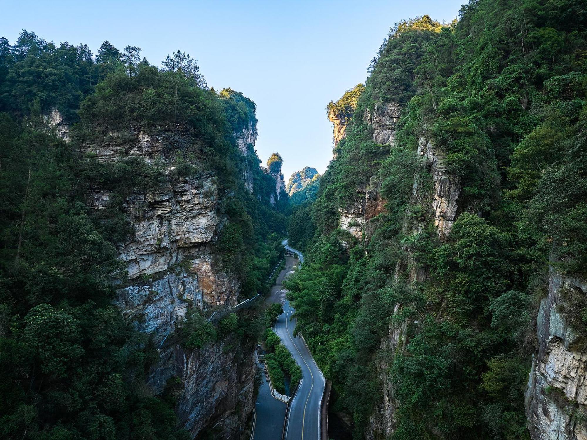 Zhangjiajie Utopia Hotel--Free One Way Pick Up Service Over 2 Nights מראה חיצוני תמונה